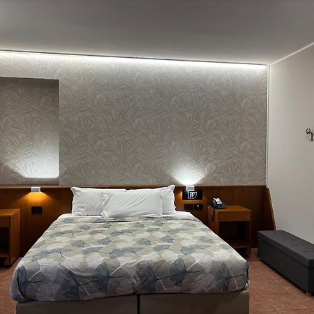 Villa Nasti Hotel Ristorante Canzo Esterno foto