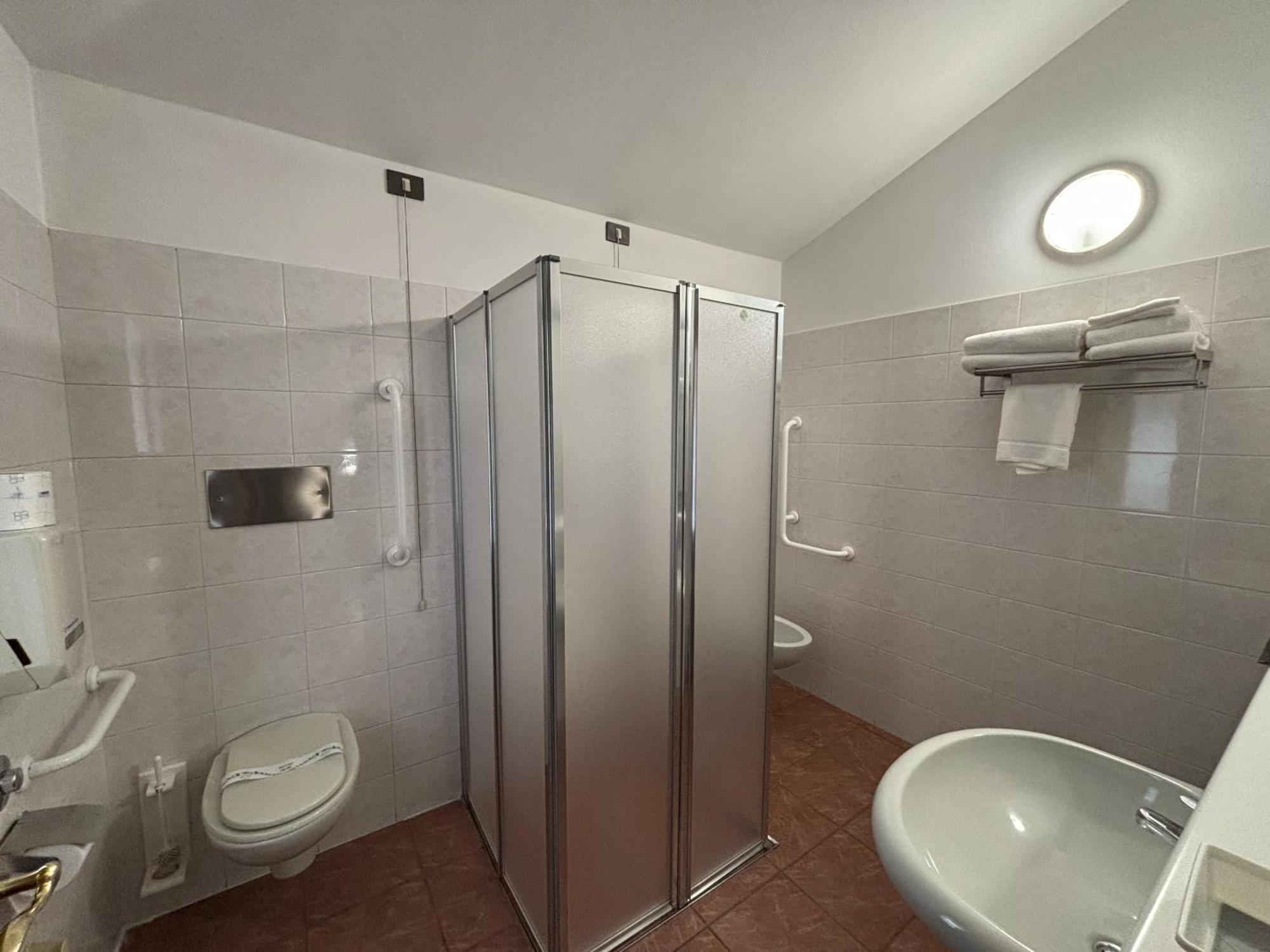 Villa Nasti Hotel Ristorante Canzo Esterno foto